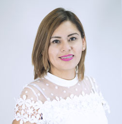 Brenda López-Insurance coordinator